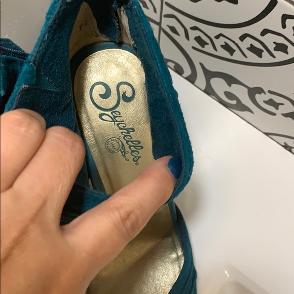 Heel booties dark aqua suede size 7.5 - Picture 4 of 5